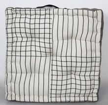 White Color Box Cushion