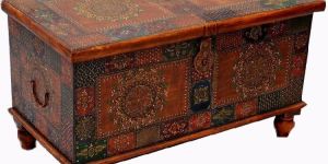 Stylish Hand Painted Chest Box