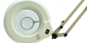 PORTABLE ILLUMINATED MAGNIFYING LAMP