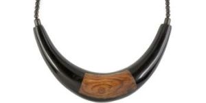 Wood Choker Hasli Moon Necklace