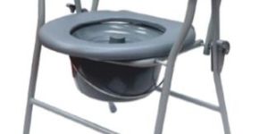 Commode Chair with Pot