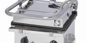 Sandwich Griller Machine
