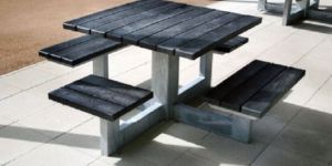 6 Seat External Table