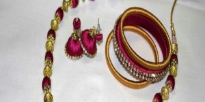 Silk Thread Pendant Set