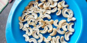 Dried Cashew Nuts
