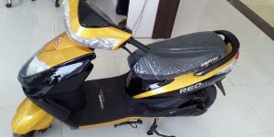 Electric Scooters -Reo Lithium