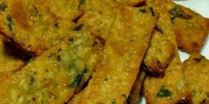 Methi Namkeen Pare