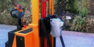 Battery Operated Drum Stacker