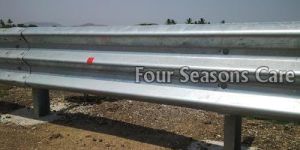 Thrie Beam Crash Barrier