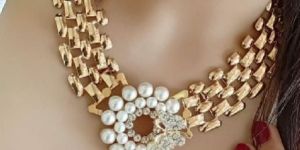 Pearl Pendant Necklace