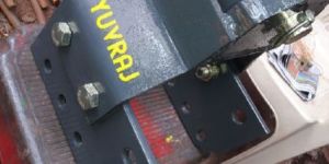 Mahindra Yuvraj 215 Tractor Adjustable Hook