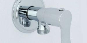 Vinto-804 Angle Cock with Wall Flange