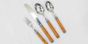Wooden Handle Flatware Set