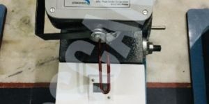 Universal Digital Moisture Meter