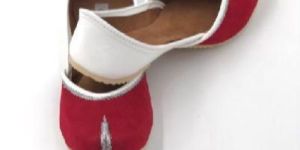 Red White Punjabi Jutti