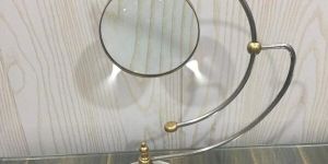 Magnifying Glass with Handle