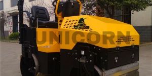 UNI 1000 Ride on Roller