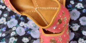 Hand Work Punjabi Jutti