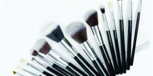 Synthetic Hair Cosmetic Brush