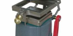 Vacuum Forming Machine