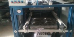 Vacuum Forming Machine