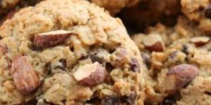 Chocolate Chip Almond Cookies