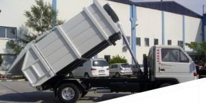 HYDRAULIC DUMPSTER WASTE VEHICLE