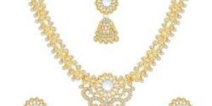 Shimmering Gold Plated Floral Necklace Set