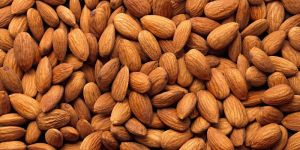 Dried Almond Nuts