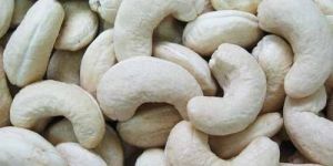 W 220 Cashew Nuts