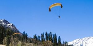 Manali Paragliding Tour Packages