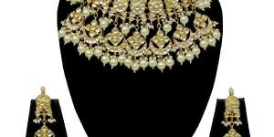 Pachi Kundan Necklace Set