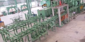 50 - 1000 ton Hydraulic Press machine with in feed and out feed conveyors