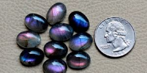 Natural Labradorite Gemstone