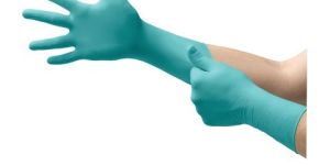 NITRILE DISPOSABLE GLOVE