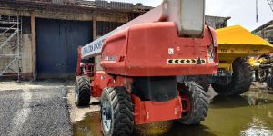 135 Feet JLG 1350 SJP Boom Lift