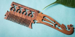 HANDMET WOODEN COMBS SHISHAM