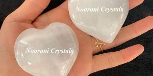 Selenite Puffy Hearts Pub Hearts