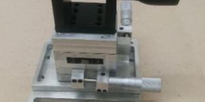 Xy translation stage : 25 mm travel