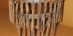 Rust Finish Chain T Light Holder