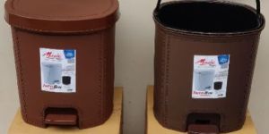 Leatherite Dustbin