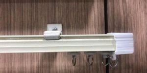 ALUMINUM CURTAIN TRACK