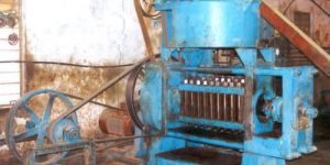 Oil Expeller Machine