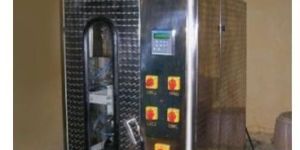 Pouch Filling And Capping Machine