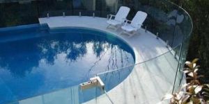 Pool Glass Partitions