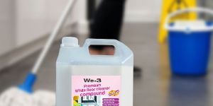White Floor Cleaner