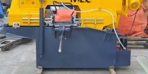 Manual Bandsaw Machine