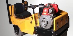 UNI 880 Ride on Roller Machine