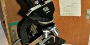 1970s BINOCULAR LAB MICROSCOPE