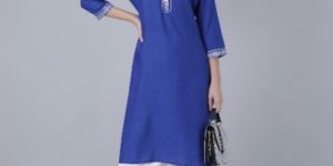 Women Rayon A-Line Solid Kurta